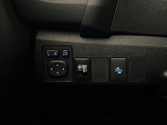 Toyota Auris 11 of 30