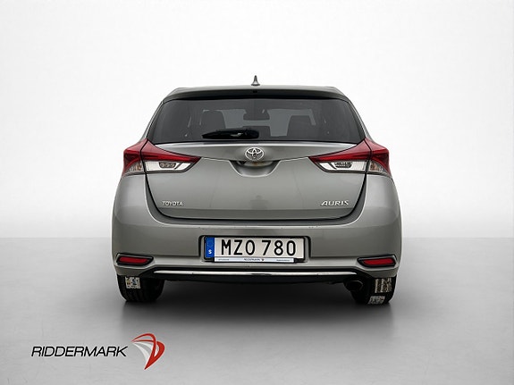Toyota Auris 6 of 30