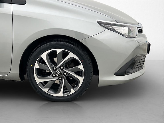 Toyota Auris 30 of 30