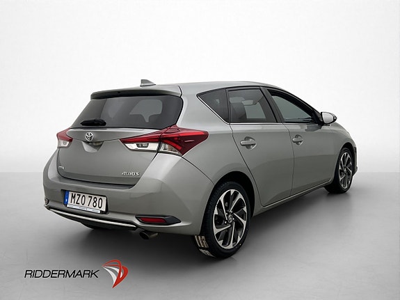 Toyota Auris 5 of 30