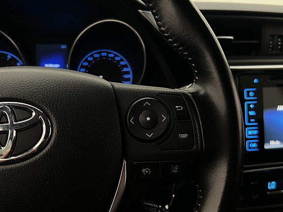 Toyota Auris 16 of 30