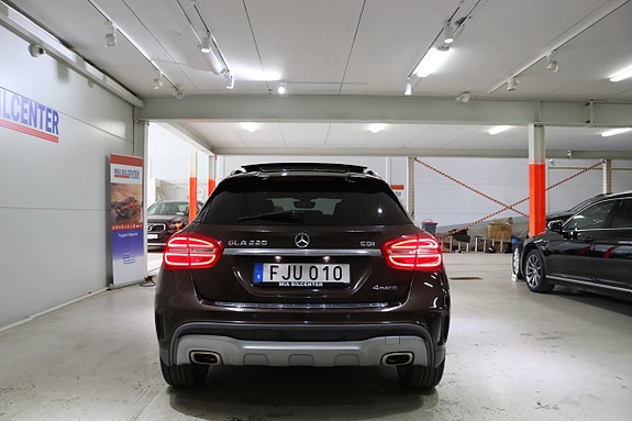 Mercedes-Benz GLA220 6 of 22