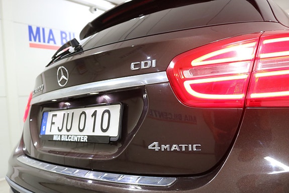 Mercedes-Benz GLA220 4 of 5