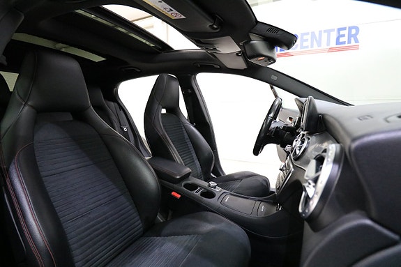 Mercedes-Benz GLA220 16 of 22