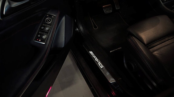 Mercedes-Benz GLA45 22 of 22