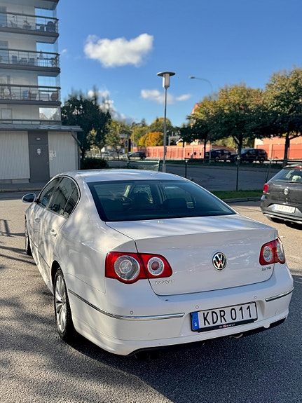 Volkswagen Passat 9 of 9