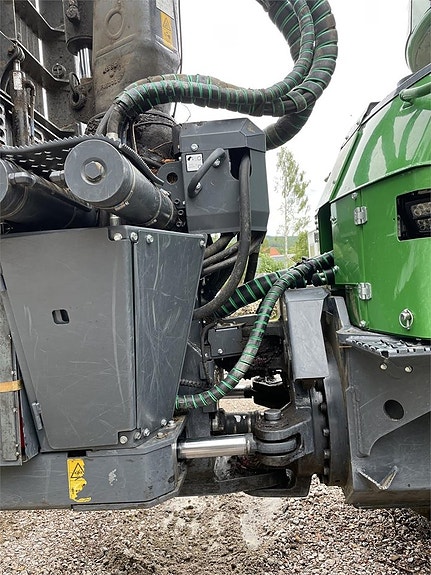 John Deere 1910G 5 of 6