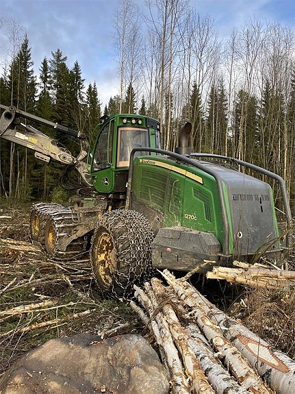 John Deere 1270G 2 of 5