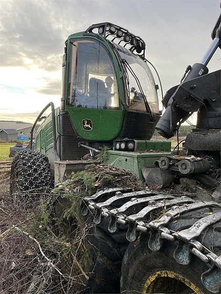 John Deere 1270G 3 of 5