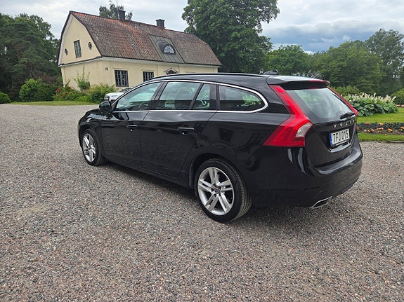 Volvo V60 7 of 17