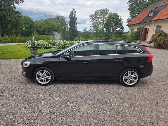 Volvo V60 8 of 17