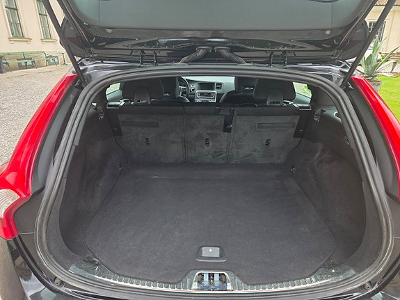 Volvo V60 11 of 17