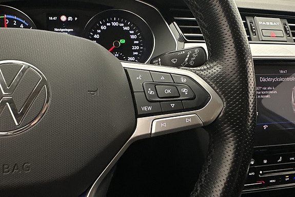 Volkswagen Passat 14 of 29