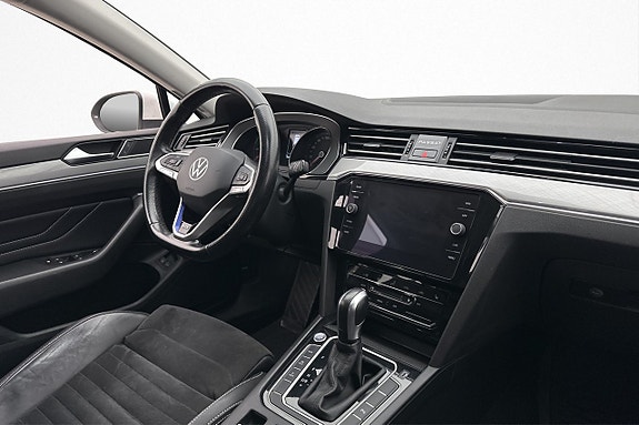 Volkswagen Passat 22 of 29