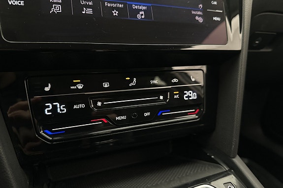 Volkswagen Passat 19 of 29