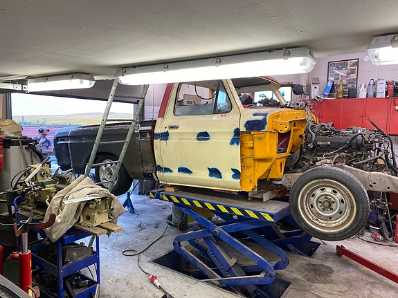 Ford F-100 4 of 4