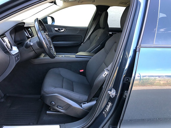 Volvo XC60 5 of 14