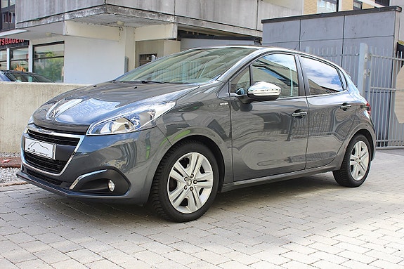 Peugeot 208 11 of 25