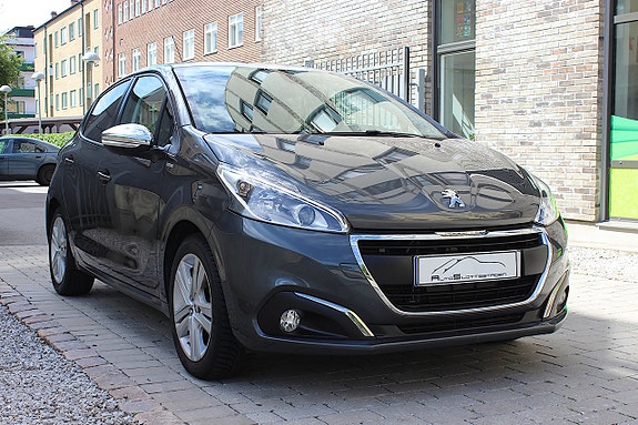 Peugeot 208 8 of 25