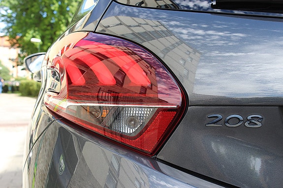 Peugeot 208 15 of 25