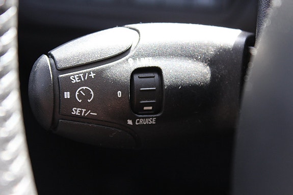 Peugeot 208 25 of 25