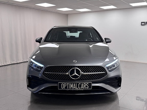 Mercedes-Benz A250 e 3 of 14