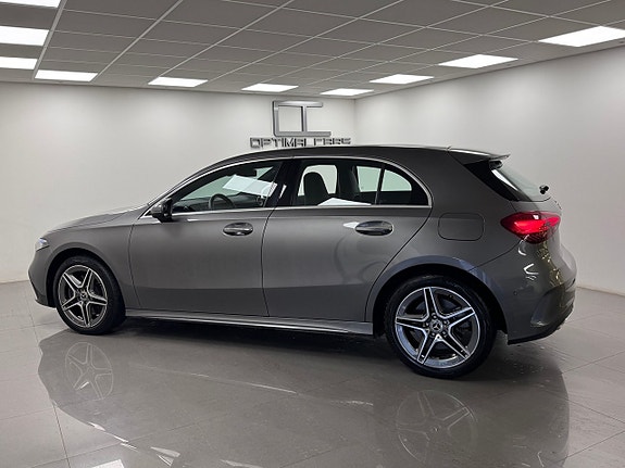 Mercedes-Benz A250 e 11 of 14