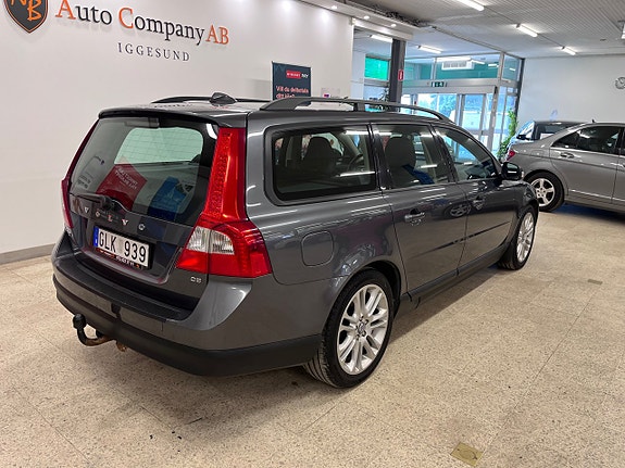 Volvo V70 6 of 17