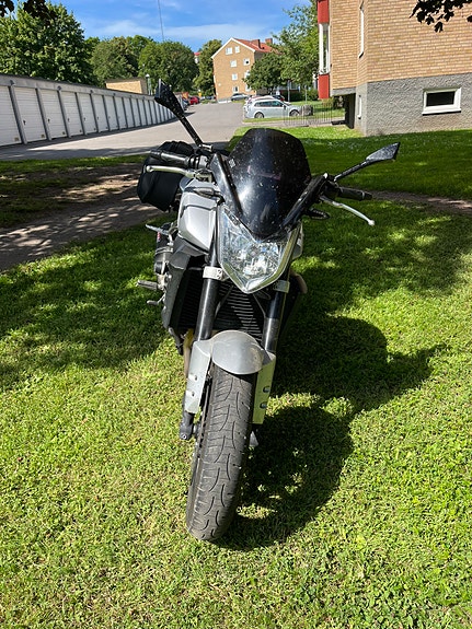 Yamaha FZ1-N Fazer 6 of 6