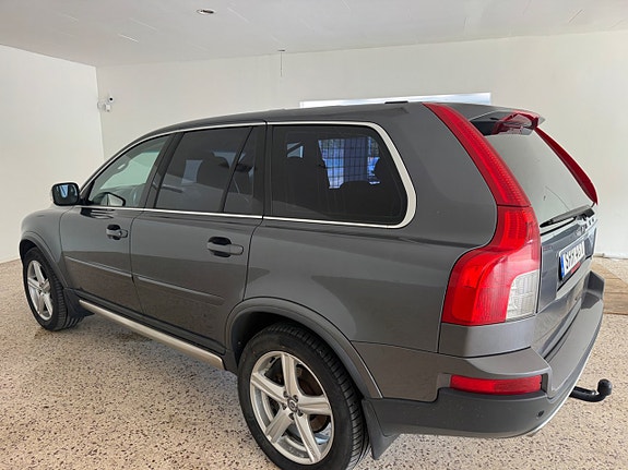 Volvo XC90 4 of 5