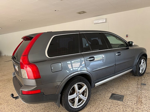 Volvo XC90 3 of 5