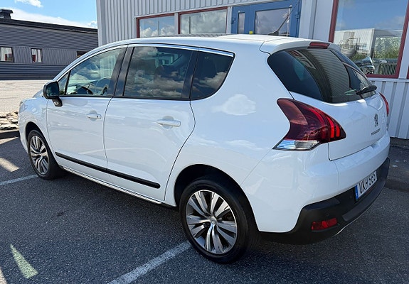 Peugeot 3008 4 of 5