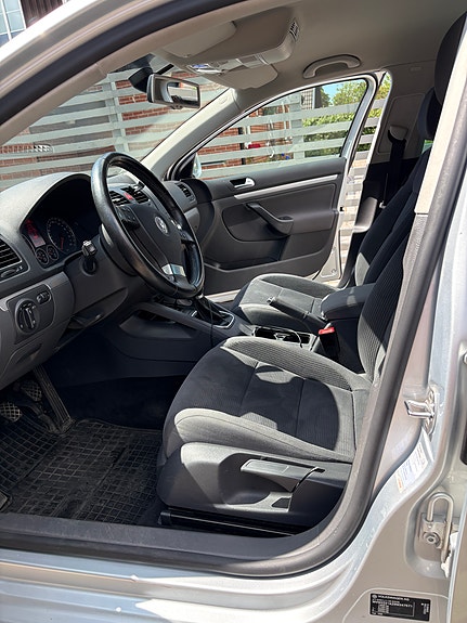 Volkswagen Golf V 4 of 5