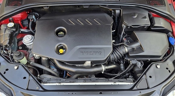 Volvo V70 12 of 14