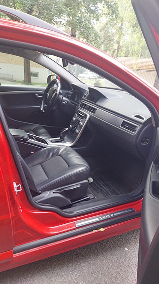 Volvo V70 8 of 14