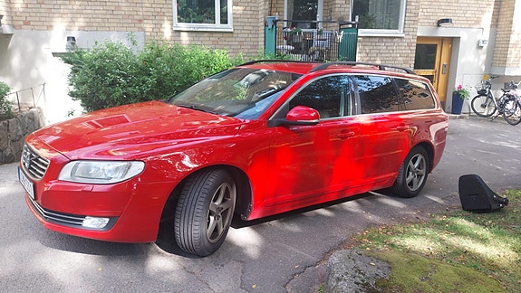 Volvo V70 3 of 14