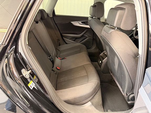 Audi A4 13 of 19