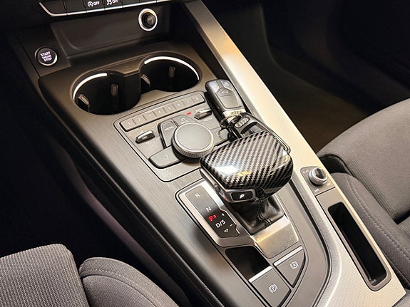 Audi A4 17 of 19