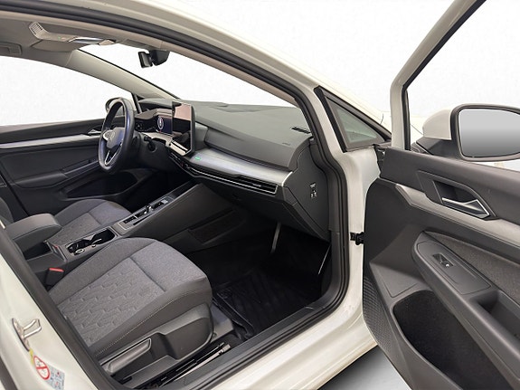Volkswagen Golf VIII 20 of 29