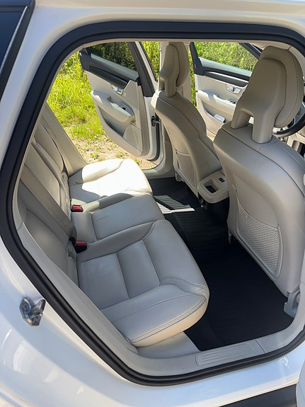 Volvo V90 Cross Country 6 of 10
