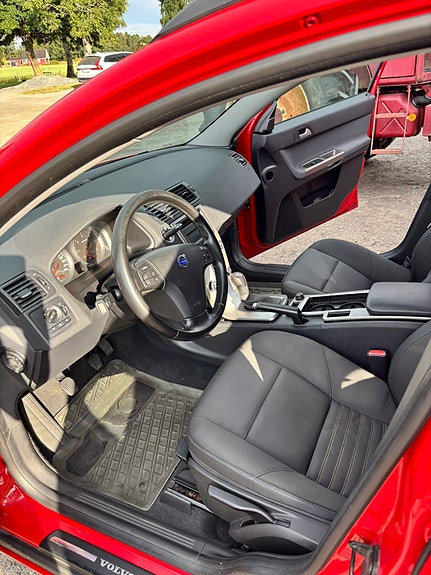 Volvo V50 8 of 10