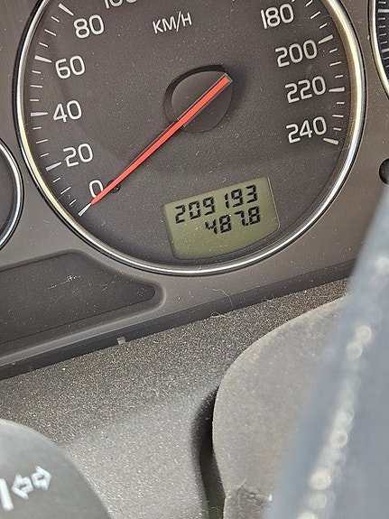 Volvo V40 7 of 8
