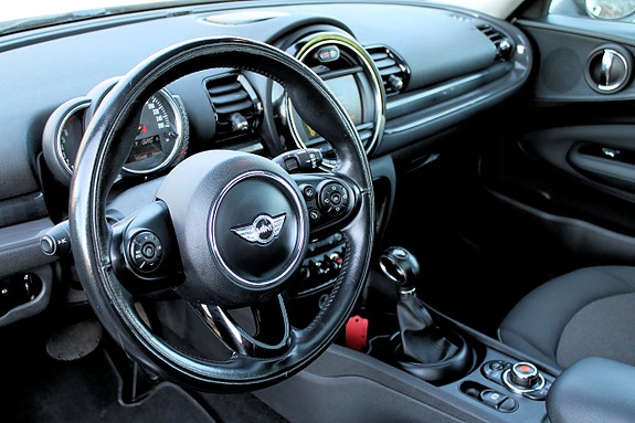 MINI Clubman Cooper 18 of 26