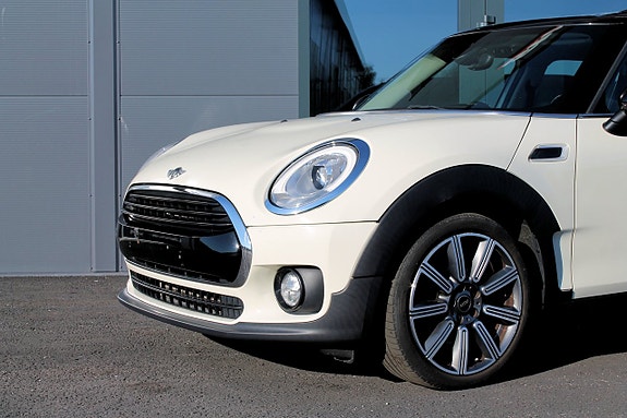 MINI Clubman Cooper 11 of 26