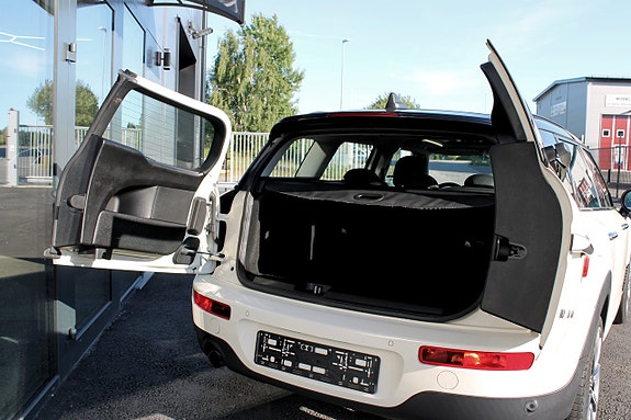 MINI Clubman Cooper 9 of 26
