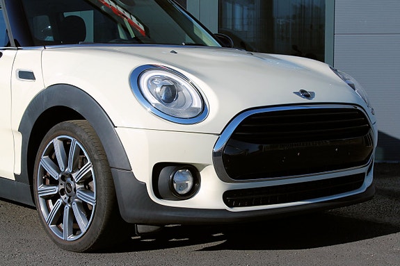 MINI Clubman Cooper 3 of 26
