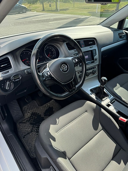 Volkswagen Golf VII 3 of 5