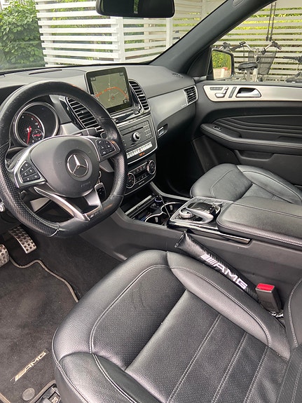Mercedes-Benz GLE350 d 4 of 4