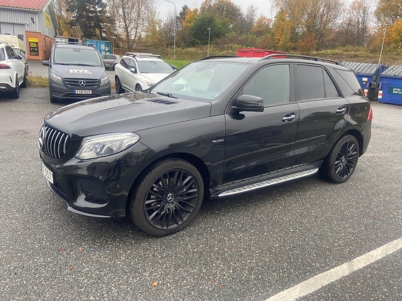 Mercedes-Benz GLE350 d 2 of 4