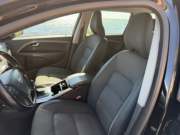 Volvo V70 6 of 11